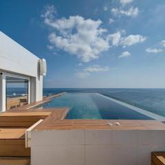 Luxury 3BR Seafront Duplex with Pool, Jacuzzi & Views by 360 Estates