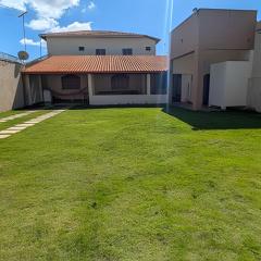 Conforto e praia a poucos passos