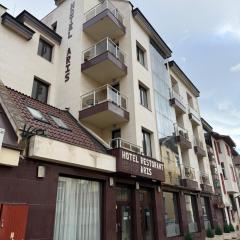 Hotel Aris