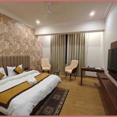 Hotel A Mahaveer # Palace Near Kashi Vishwanath Temple - Restaurants # Free Wi-Fi And Parking Facilities - Fully Air conditioning Room- Best Hotel In Varanasi