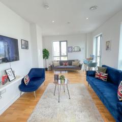 Disc Monthly Rate - 3 Bedroom Penthouse in Battersea with 3 Private Balconies near Clapham, Battersea Park, Nine Elms, Chelsea