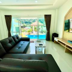 Le poulet poolvilla khanom