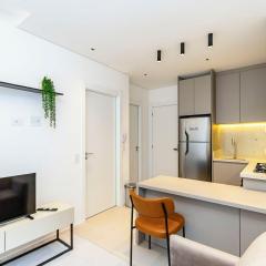 Apto em prédio com Piscina, Região Nobre - TEM0205