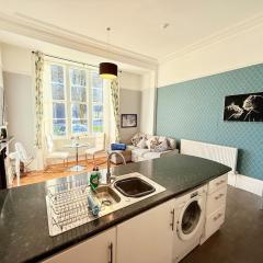 A Charming Spacious Apartment in City Centre