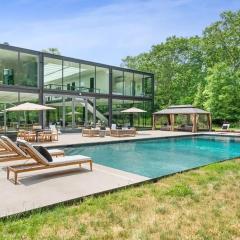 Glass House by Rove Travel Heated Pool & Hot Tub