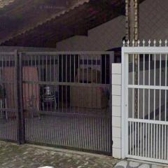 Casa pé na areia 40 metros da praia Caiçara