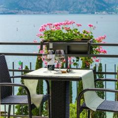 Riva Apt by Finestra sul Lago Vista Lago