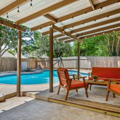 Poolside Oasis, Peaceful Retreat -20 min to Austin