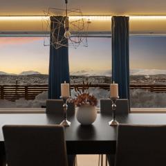 The Grand Horizon By Paramount