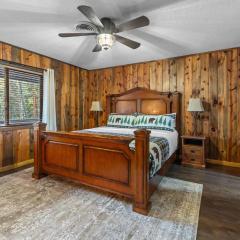 Cabin 20- King Cabin w Roku TV Full Kitchen