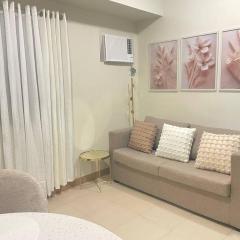 Manhattan Plaza 1BR with Netflix and Pool Access