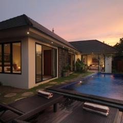 Carang Sari Sukawati 3 Bedroom Villa with Private Swimming Pool and Riverside