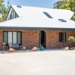 The Noisy Ocean INN - Oceanstays