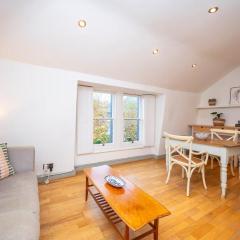 Bright 1BR Flat Near Church St Clissold Park - Pass the Keys