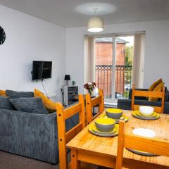 Greenings Apt Warrington - 2 Bed with FREE off road Parking & Wifi