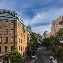 Hotel Woolstore 1888, Sydney - Handwritten Collection