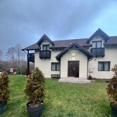 Garden Retreat Keyhouse