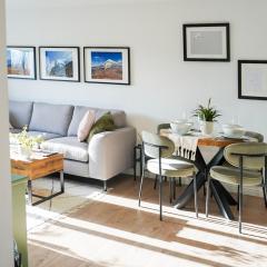 1 BR Flat with Free Parking 10 min to Colliers Wood