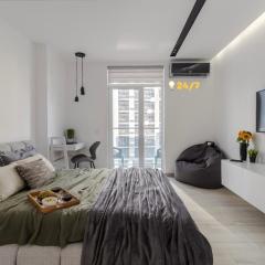 Modern apartment in a new building near the center Free parking