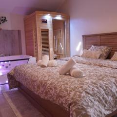 Lunéa - Premium Suite with Spa and Sauna