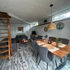 Charmantes Ferienhaus in Wervershoof mit Garten, Terrasse und Grill