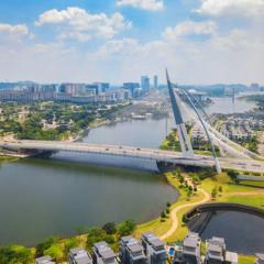 Puchong HELLO KITTY Fully Air-Con Suite 47130 Puchong