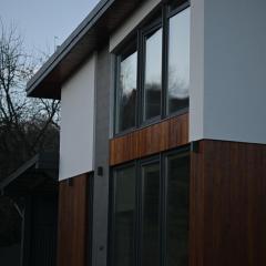 Domivka котедж із чаном-джакузі, каміном і кіно-зоною у Cлавську