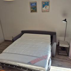 Agréable logement à la montagne en bord de rivière