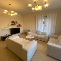 Cozy Apartment with Zoo View