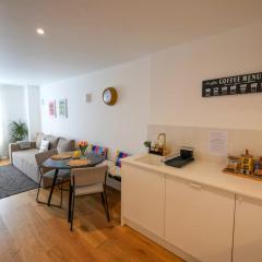 Whitesky Coastal Retreat- Eastborne