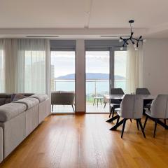 Seaview Apartment