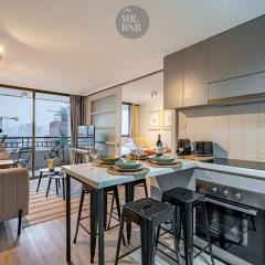 Padre Mariano Apartments by Mr BnB