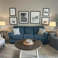 Birdie on the Green Bright 2BR Golfside Condo w9 Stunning Views & Modern Comfort