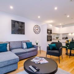 #75 Stunning Landmark Suite Birmingham sleeps 4