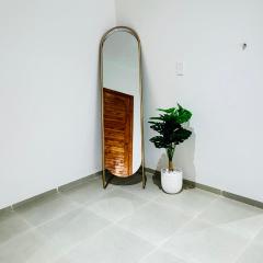 Modern, Comfortable, Quiet Apartment and Ideal Location