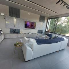 LÀ BELLA, A casa mais bonita do Indaiá-Bertioga