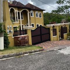 ToniqueluxeGuesthouse