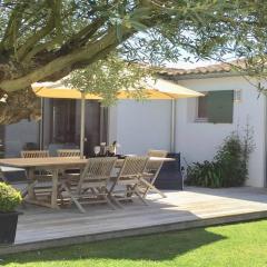 Maison familiale de 6 pers à 50m de la plage à La Flotte - FR-1-835-37