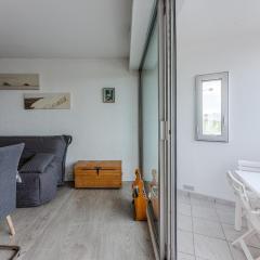 Studio cabine en front de mer avec loggia fermée et parking, 4 pers. - FR-1-521-266