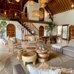 Casa Sal Bali - Seaside villa at Keramas Beach