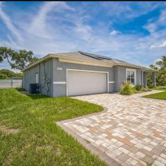 Newer Construction Home in Port Richey 3BR 2BA Bright with High Ceilings, Screened Lanai & Lake View, Fully Furnished, Conveniently Located on a Corner Lot with No Front Neighbors, Short Walk to US-19, Shops & Restaurants