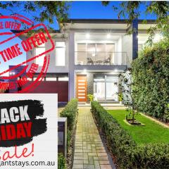 Luxury on City Fringe in Klemzig By Elegant Stays