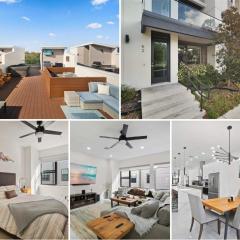 Sunny 3BR Sarasota Retreat With Hot Tub & Rooftop