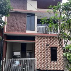 DeAdisucipto Homestay Syariah