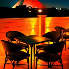 Pyramids & SphinX Grand Hotel