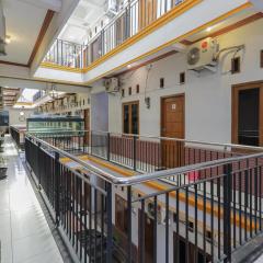 RedDoorz near Juanda International Airport 2