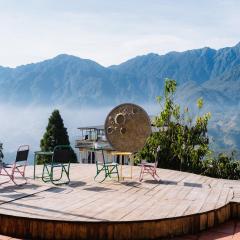 Hilltop Sapa