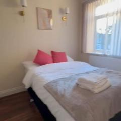 Bright and Convenient Top flat