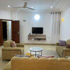 2 chambres salon climatisé à missèbo TTC électricité inclus