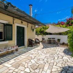 Lena’s traditional villa